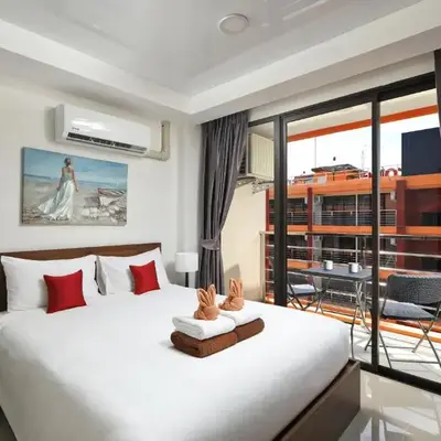 1bdr apartment NaiHarn Beach condo by Capital Pro
