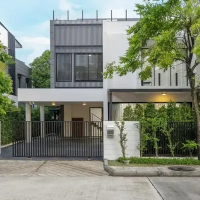 Modern villa with pool close to the beach - LP #97