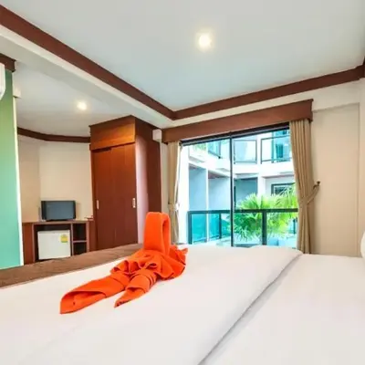 Kata Noi Bay Inn