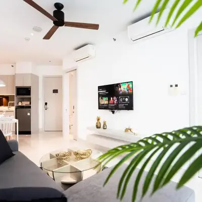 Cassia 1 BR Lake&Pool View apt by NLA