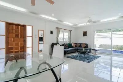 Gallery image of 50% Off Jasmine Villa 5 Minutes To Nai Harn Beach in Rawai Beach