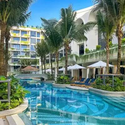 La Green Hotel and Residence