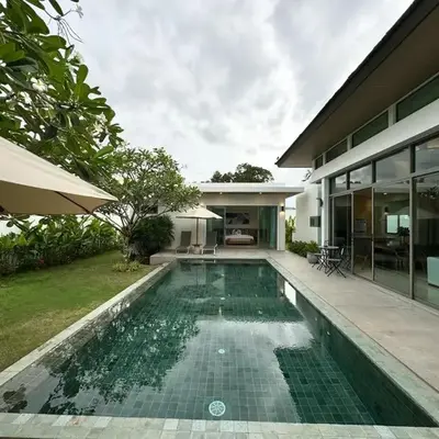 Lada Pool Villa