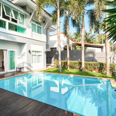 Poolvillapanwa