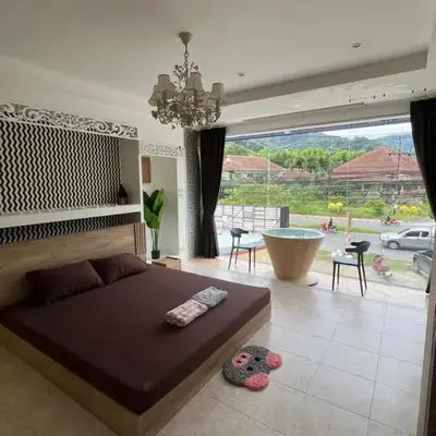 Petunya Room 1