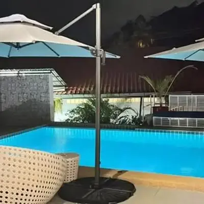Elephant Sports Bar and Accommodation
