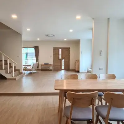 48 House