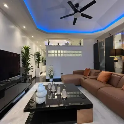 New 1 bed condo