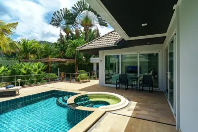 Gallery image of Johanna Villa by G Estate Phuket in Ban Saiyuan (1)
