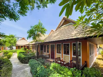a house with a pathway leading to it at Ongsantiphap villa resort in Ban Klang