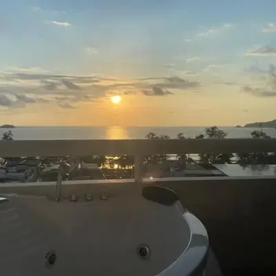 Sea view apartment with jacuzzi at Patong Tower