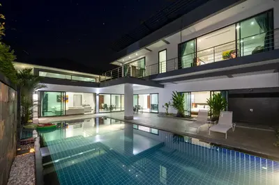 Gallery image of Diamond Villa by Ryan, Boat Avenue Phuket in Phuket Town