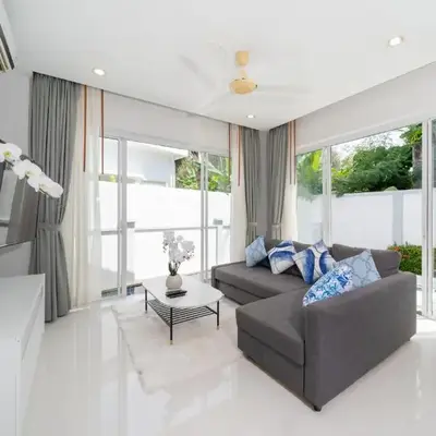 2 Bedrooms Villa in Rawai - v6 t