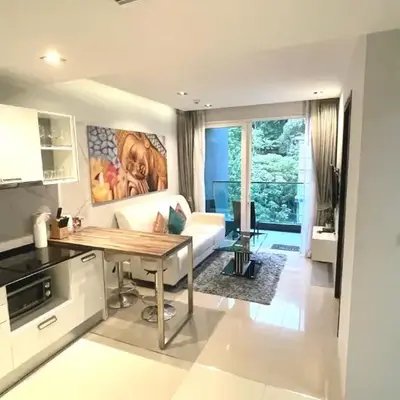 EMERALD TERRACE CONDO 52-FAMILY 1 Bedroom POOL VIEW