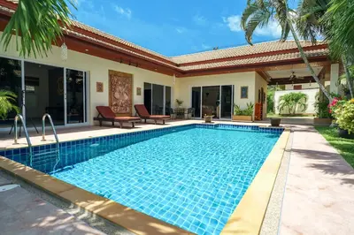 Gallery image of Angie Villa by G Estate Phuket in Ban Saiyuan (1)