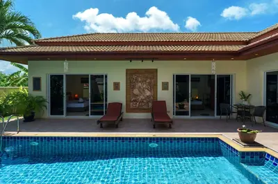 Gallery image of Angie Villa by G Estate Phuket in Ban Saiyuan (1)