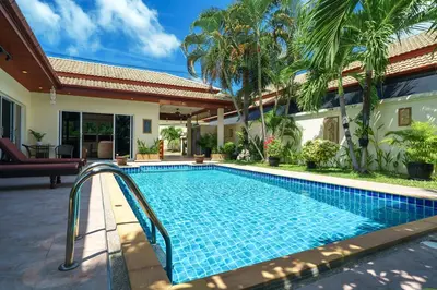 Gallery image of Angie Villa by G Estate Phuket in Ban Saiyuan (1)