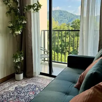 Fully renovated apartment in Boat Avenue