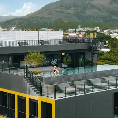 Blu Monkey Hub and Hotel Laguna