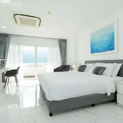 Patong Tower Brand 1-Bedroom apartment mountain view