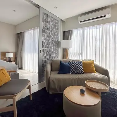 Laguna Lakeside