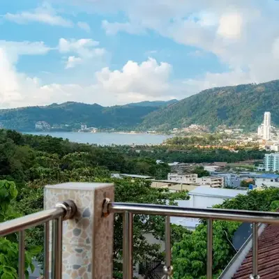 3 plus 1BR Ocean Breeze Villa 'Brad House Patong'