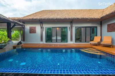 Gallery image of SeTroVa Bali Pool Villa Rawai ,Phuket in Ban Saiyuan (1)