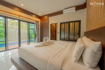 Gallery image of SeTroVa Bali Pool Villa Rawai ,Phuket in Ban Saiyuan (1)