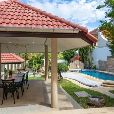 Coast Charm 6BR House Karon