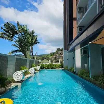 Chic condominium karon beach
