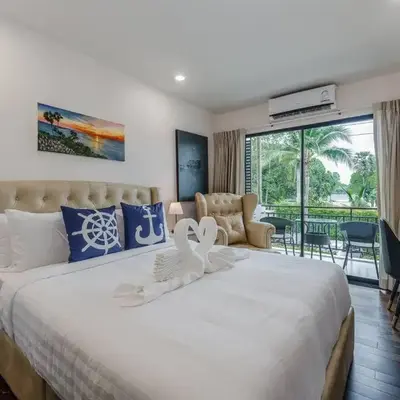 C201 Neatest Apartment The title 50m to beach and shops