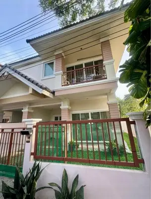 a house with a balcony with a fence at Дом у биг Будды in Ban Klang