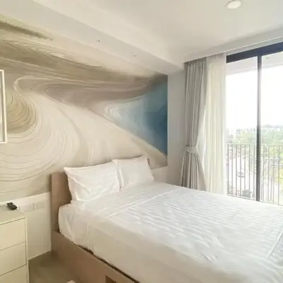 1BDR Laguna 10 min to the Sea Roof Pool