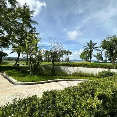 2 BD Skypark Condo with Terrace