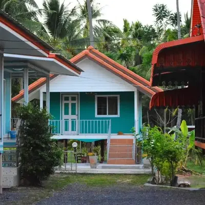 Patcharin Home Stay