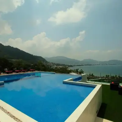 Luxurious 5 Bedroom Condo