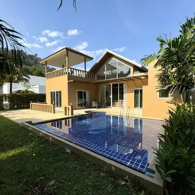 Nai Thon villa with pool