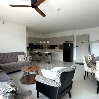 Lake view apartment in Laguna