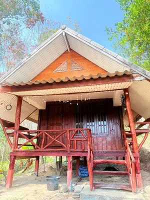 a small hut with a roof on top of it at Phukhao thong in Ban Bang Chak