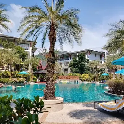 Suite of Naithon beachfront apartment