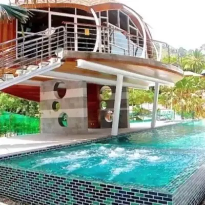 Emerald Terrace Resort 2 bedrooms Panoramic Ocean View Top Floor