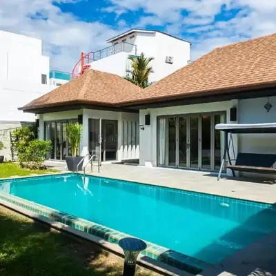 Naiharn Beach 3 bedrooms villa