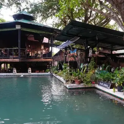 Tropical Hostel