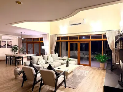 Gallery image of Newly Renovated Modern 3BR Blue Canyon Golf Villa in Ban Muang Mai (1)
