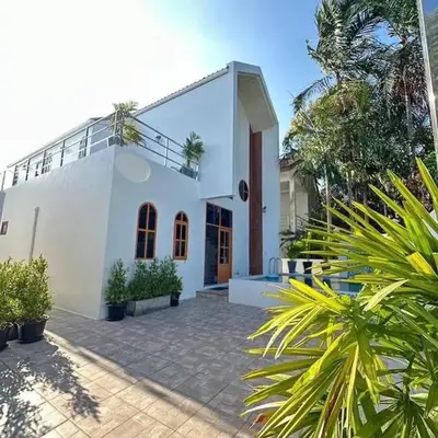 3 Bedroom Villa with Pool near Fitness street