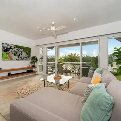 Stunning Lake View One Bedroom
