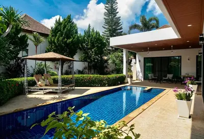 a swimming pool in the backyard of a house at V187 Walkable to Beach Very modern Jacuzzi pool in Rawai Beach