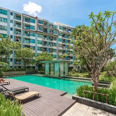 C185 Centrio 2BR Condo Walk to Mall Near Town