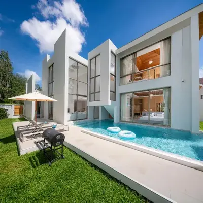 LuxPride 4BR Spacious Pool Villa for Group and Families