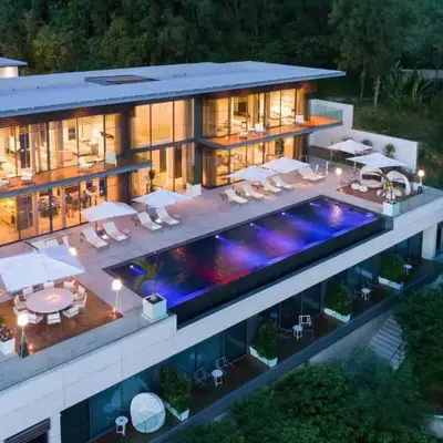 Cliff Top Residence